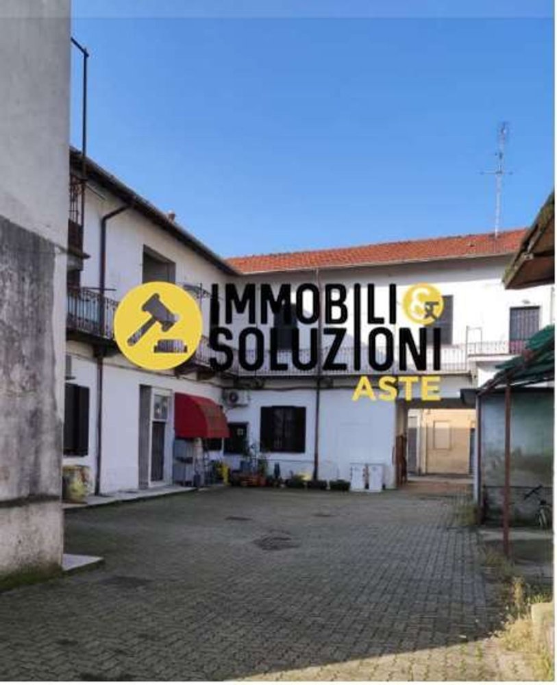 2 rooms Apartment in Busto Arsizio, Italy No. 184595