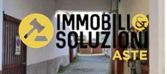 2 rooms Apartment in Busto Arsizio, Italy No. 184595 3