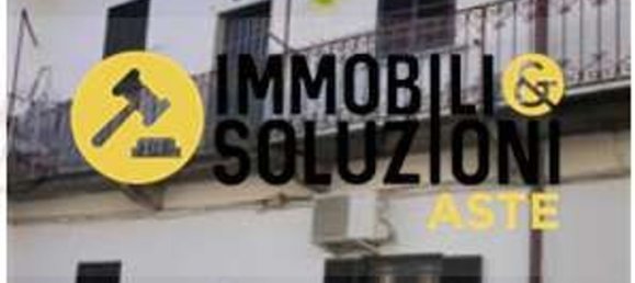 2 rooms Apartment in Busto Arsizio, Italy No. 184595 4