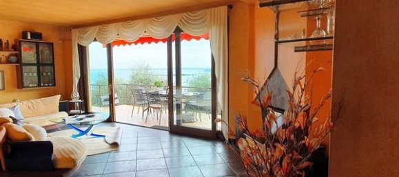 4 rooms Villa in Gardone Riviera, Italy No. 8013 8