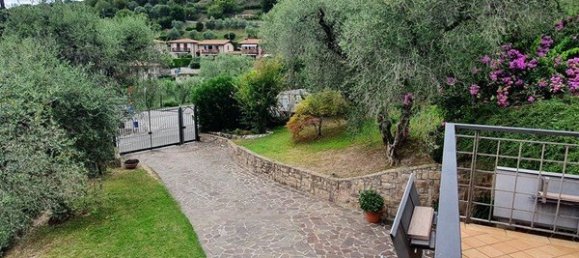 4 rooms Villa in Gardone Riviera, Italy No. 8013 5
