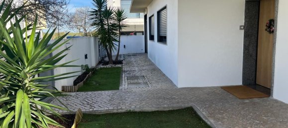 4 bedrooms House in Barreiro, Portugal No. 85037 18