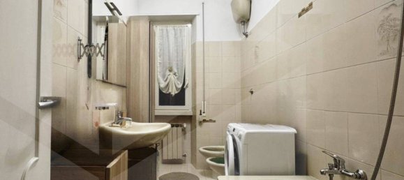 2-salle Appartement à Rome, Italy No. 21220 4