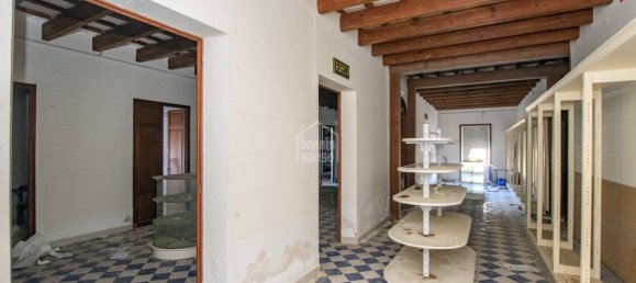 1280m² Commercial property in Es Mercadal, Spain No. 3799 8