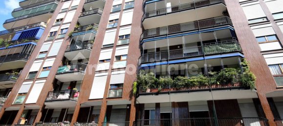 3 bedrooms Apartment in Milan, Italy No. 328378 26