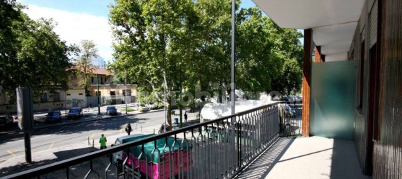 3 bedrooms Apartment in Milan, Italy No. 328378 7