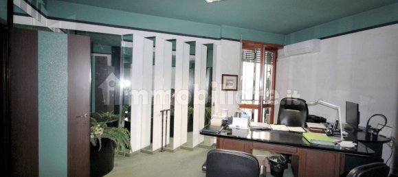 3 bedrooms Apartment in Milan, Italy No. 328378 9