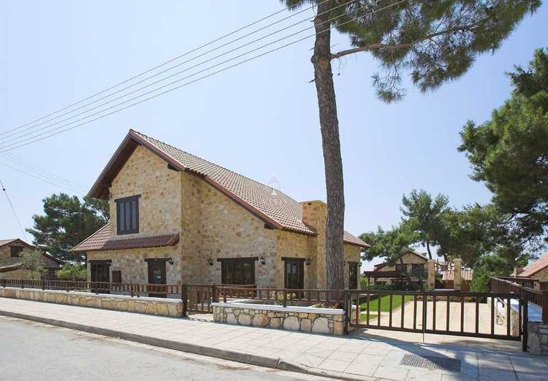 4 bedrooms Villa in Souni–Zanatzia, Cyprus No. 19200