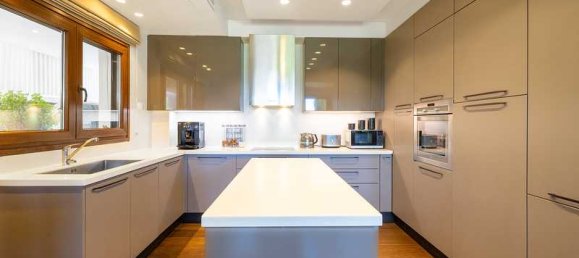 6 bedrooms Commercial property in Aradippou, Cyprus No. 18932 19