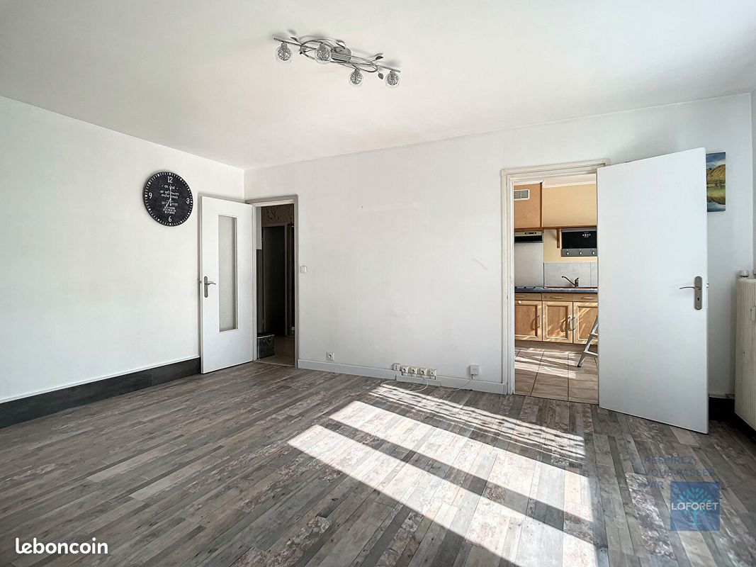 1 غرف نوم شقة في Nogent-sur-Oise, France رقم 90437