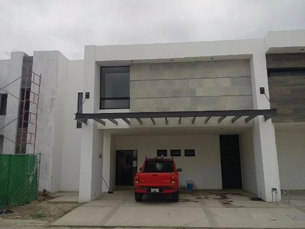 3 bedrooms House in Playa Vicente, Mexico No. 155256