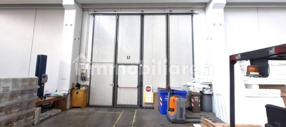 2 rooms Warehouse in Parma, Italy No. 378556 7
