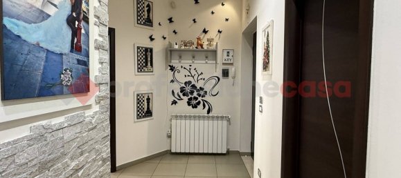 2-salle Appartement à Taranto, Italy No. 272466 14