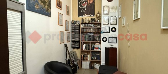 2-salle Appartement à Taranto, Italy No. 272466 15