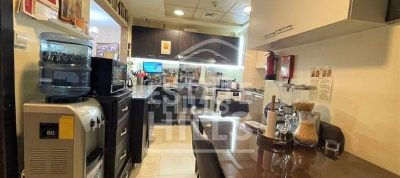 3 bedrooms Apartment in Remraam, UAE No. 5139 3