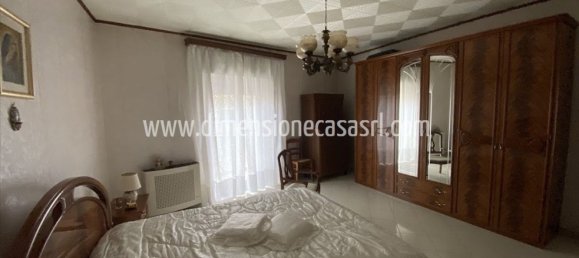 5 rooms House in San Cataldo, Italy No. 140932 8
