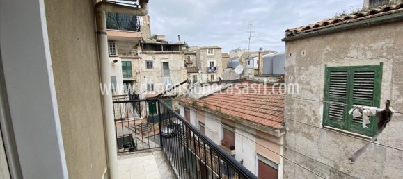 5 rooms House in San Cataldo, Italy No. 140932 13