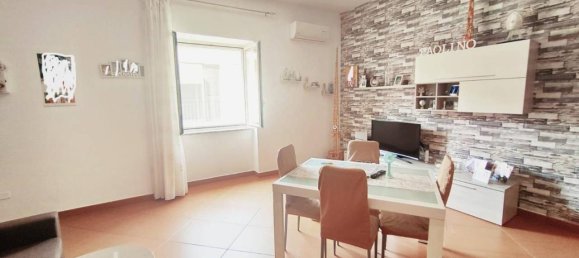 3 rooms Apartment in Casamarciano, Italy No. 76563 3
