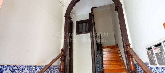 Bâtiment à Lisbon, Portugal 281m² No. 122570 2