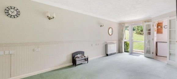 2 Schlafzimmer Haus in Epsom, United Kingdom, Nr. 9760 2