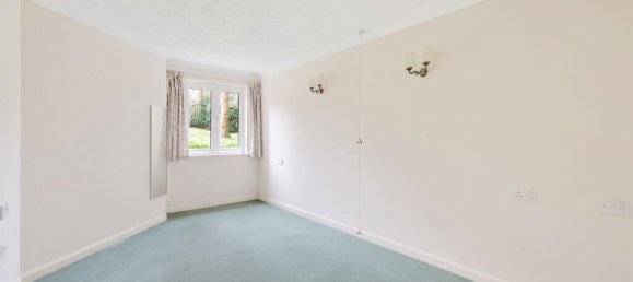 2 Schlafzimmer Haus in Epsom, United Kingdom, Nr. 9760 8