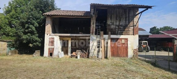 5 Schlafzimmer Haus in Pieve Porto Morone, Italy, Nr. 311111 15