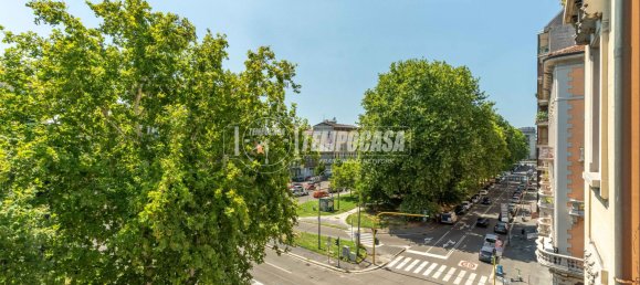 3 rooms Apartment in Milan, Italy No. 274430 13