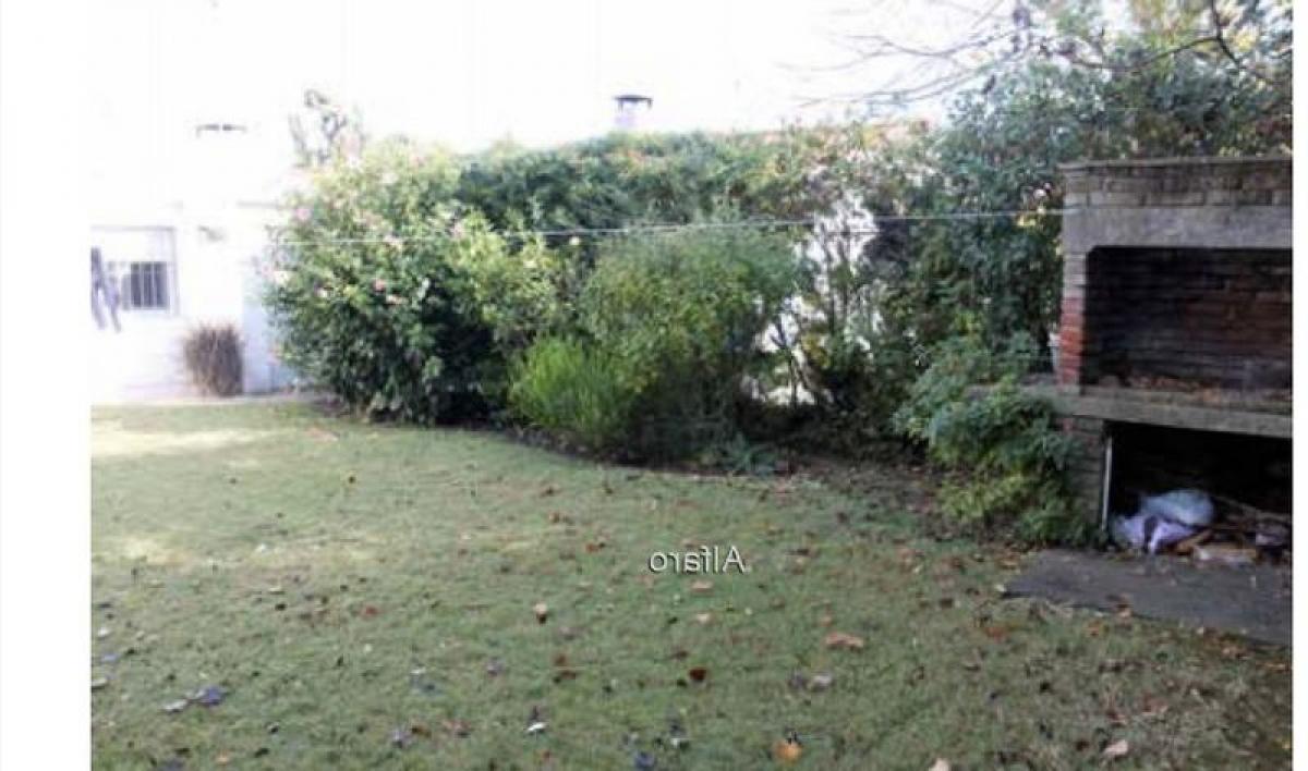 3 bedrooms House in Montevideo, Uruguay No. 7917