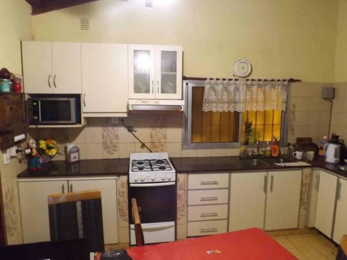 3 bedrooms House in General San Martin, Argentina No. 58363