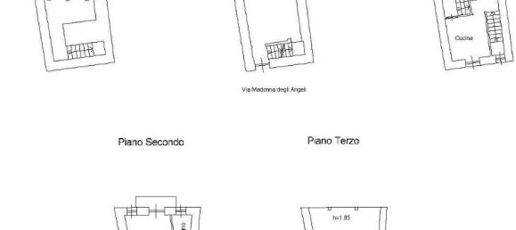 Дом с 6 комнатами в Ормеа, Италия № 116761 26