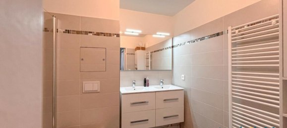 2 bedrooms Apartment in Le Plessis-Robinson, France No. 298627 4