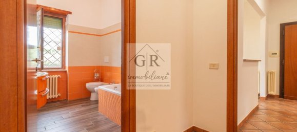 Квартира с 3 комнатами в Рим, Италия № 288368 12