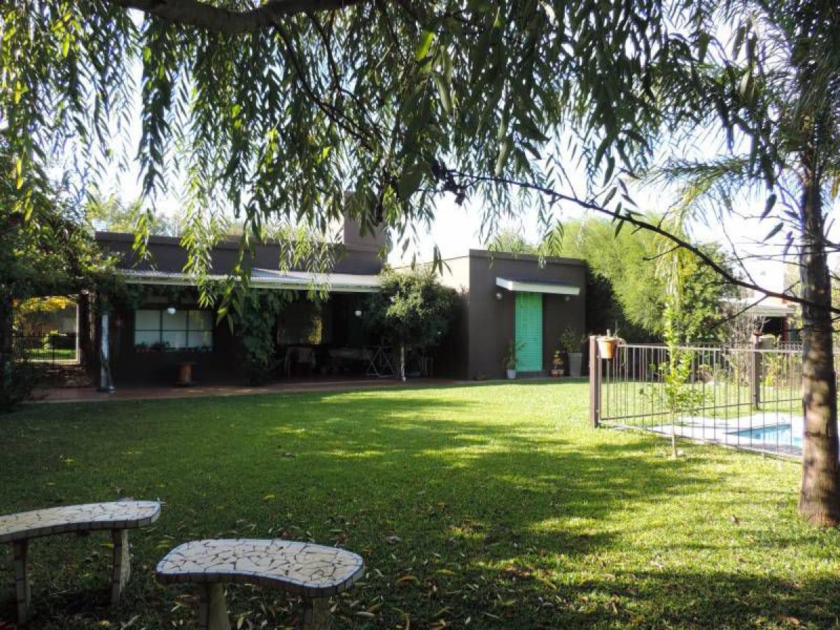 3 bedrooms House in Pilar, Argentina No. 63042