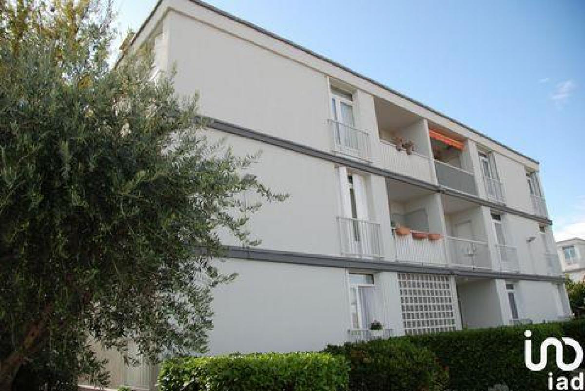 Apartamento com 3 quartos em condomínio em Nimes, France N.º 30511