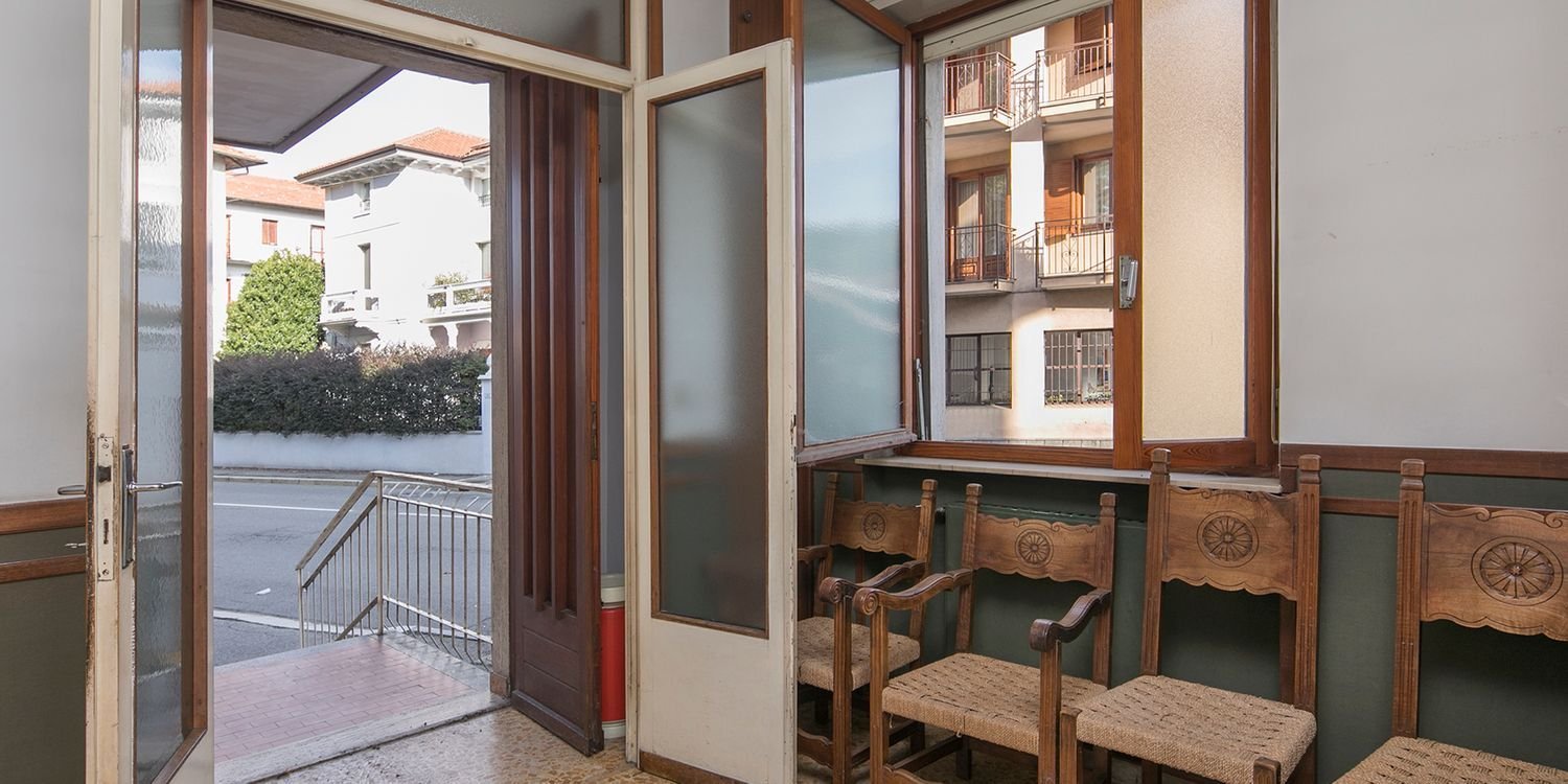  مكتب في Romagnano Sesia, Italy 61متر مربع رقم 210972