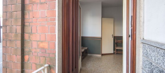 مكتب في Romagnano Sesia, Italy 61متر مربع رقم 210972 12