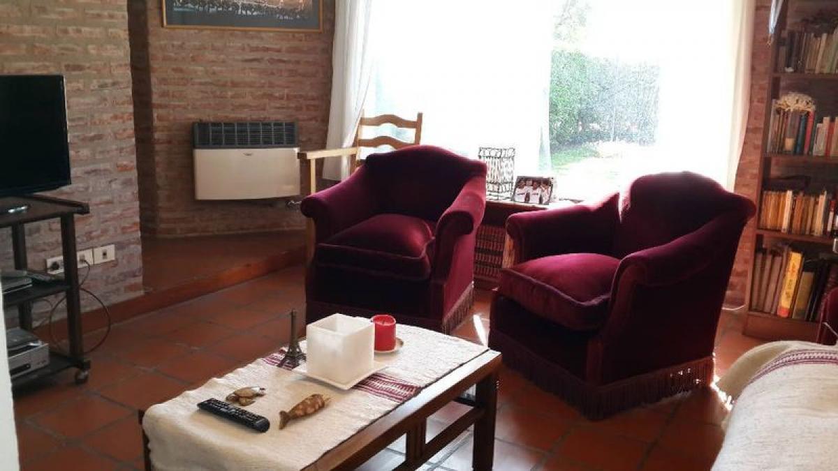 3 bedrooms House in Mar del Plata, Argentina No. 82163