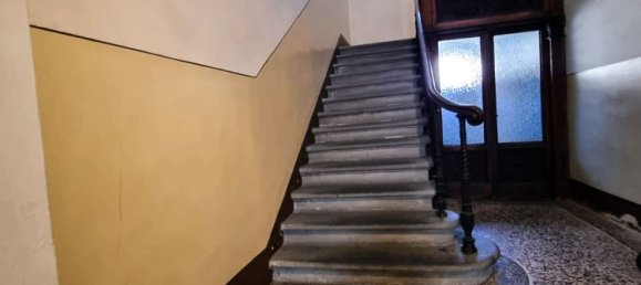 4 bedrooms Apartment in Lucca, Italy No. 340758 3