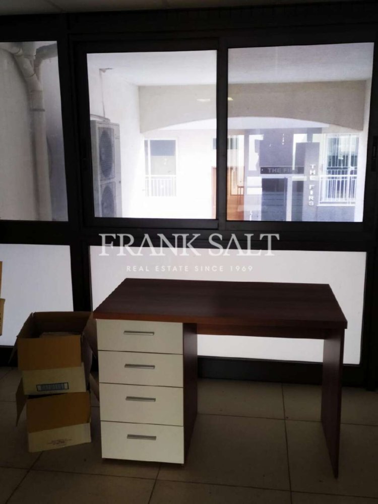 300m² Shop in Mgarr, Malta No. 12177