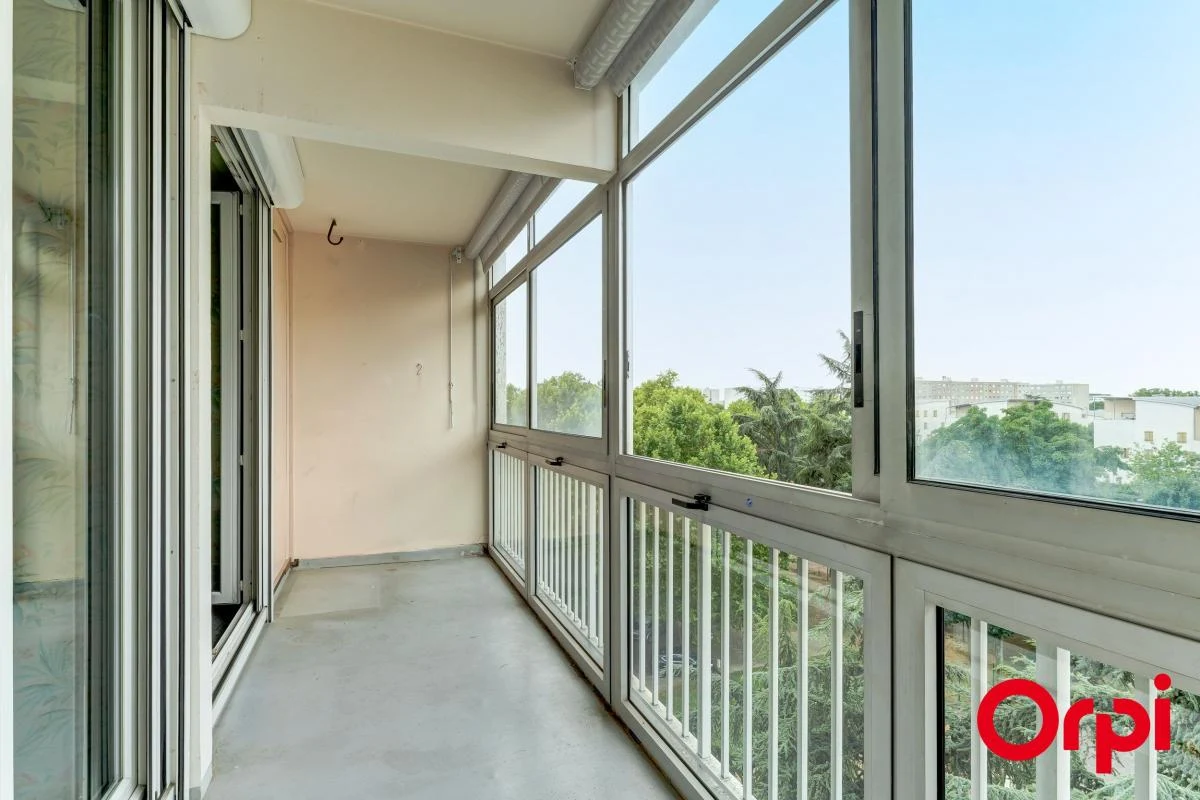 3 Schlafzimmer Wohnung in Venissieux, France, Nr. 348266