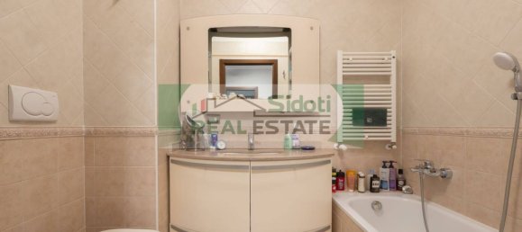 3 bedrooms Penthouse in Segrate, Italy No. 2555 28