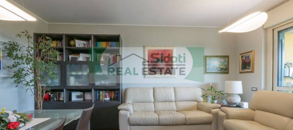 3 bedrooms Penthouse in Segrate, Italy No. 2555 33