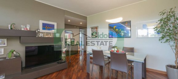 3 bedrooms Penthouse in Segrate, Italy No. 2555 35