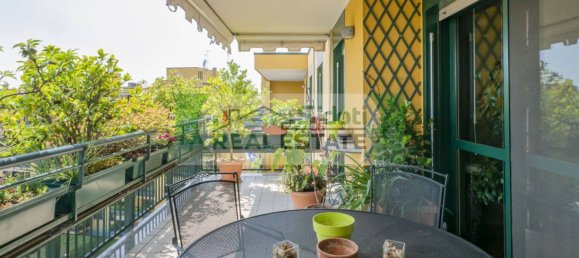 3 bedrooms Penthouse in Segrate, Italy No. 2555 3