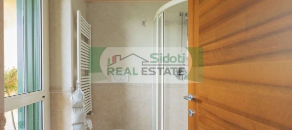 3 bedrooms Penthouse in Segrate, Italy No. 2555 13