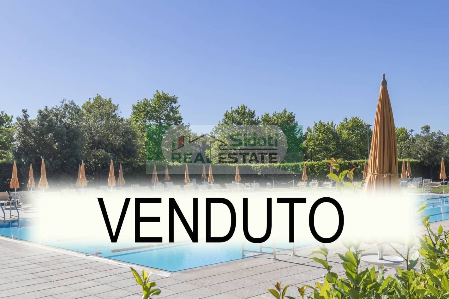 3 bedrooms Penthouse in Segrate, Italy No. 2555