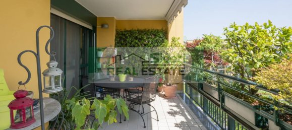 3 bedrooms Penthouse in Segrate, Italy No. 2555 2