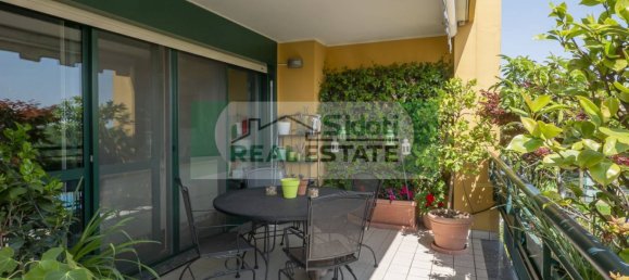 3 bedrooms Penthouse in Segrate, Italy No. 2555 36