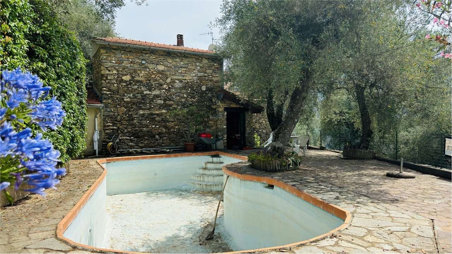 6-salle Villa à Ranzo, Italy No. 130488