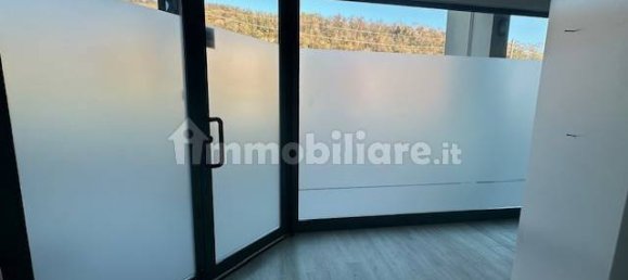 4 rooms Commercial property in Montorfano, Italy No. 338975 4